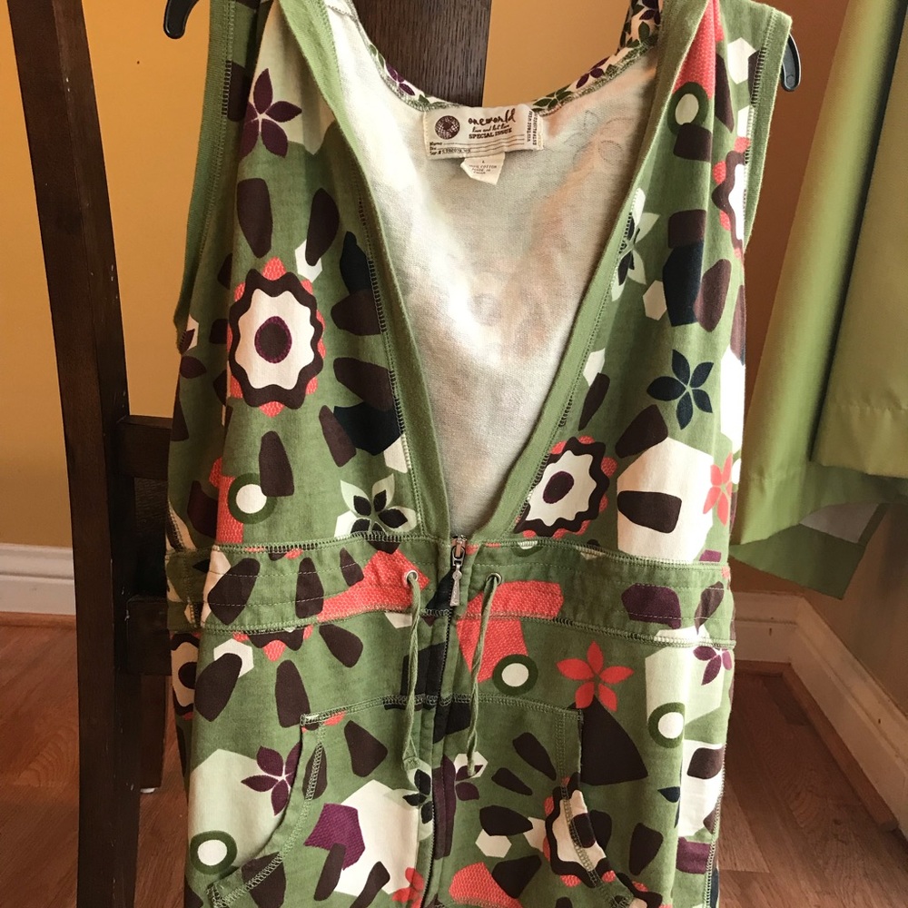 Zip-up hooded vest